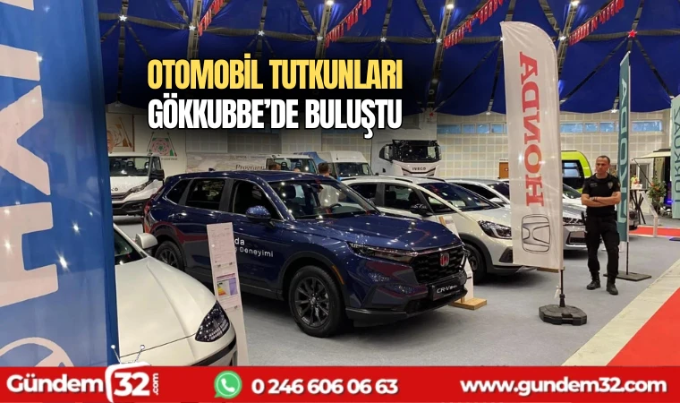 Otomobil tutkunları Gökkubbe'de buluştu