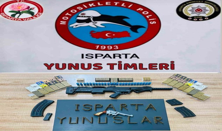 Isparta’da ruhsatsız tabanca ve tüfek ele geçirildi