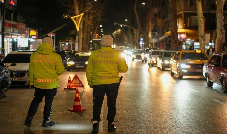 Isparta'da trafik denetimlerinde sürücülere ceza yağdı