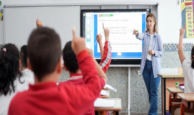 MEB'DEN AÇIKLAMA GELDİ LİSELER 3 YILA MI DÜŞÜYOR?