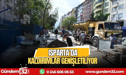 Isparta'da kaldırımlar genişletiliyor